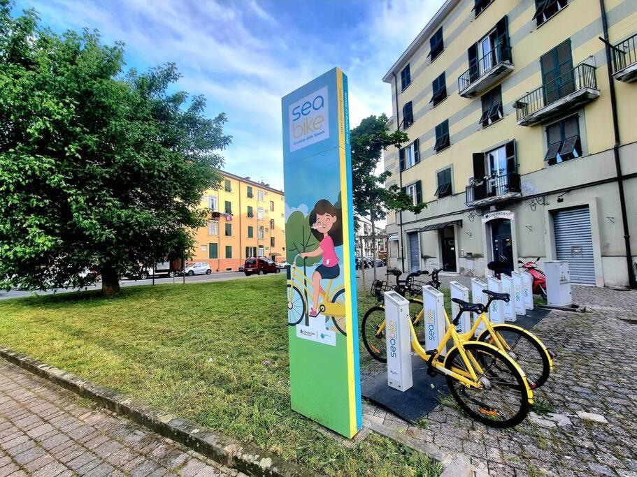 Appartamento Vista Giardino - L'Onda Blu 斯培西亚 外观 照片